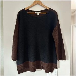 St John Women’s Cropped Sleeve Crew Neck Sweater Black and Brown Wool Blend
